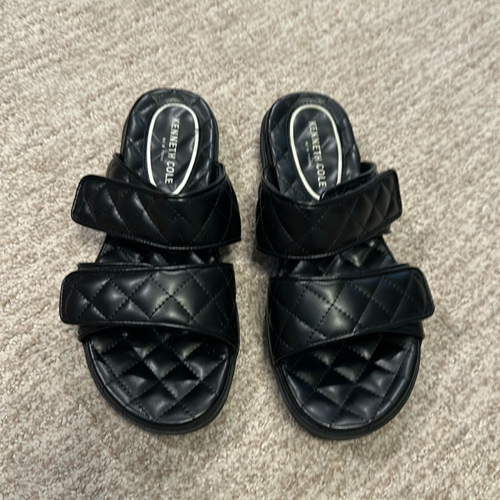 Kenneth Cole adjustable black sandals